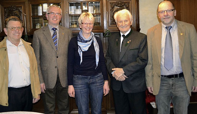 Peter Bauer, Freddo Dewald,Barbara Ban...rsitzender Konrad Wetzel (von links).   | Foto: Paul Berger