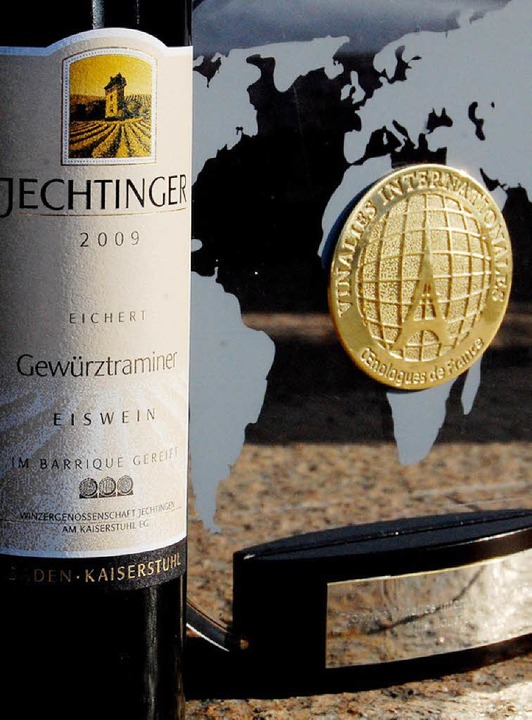 Der 2009er Jechtinger Gewürztraminer E...aris Gesamtsieger der edelsüßen Weine.  | Foto: Petra Littner