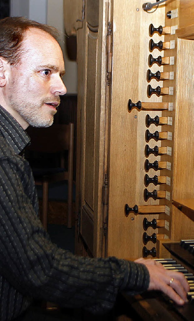 Patrick Glser entlockte der Orgel in Seelbach ungewohnte Melodien.   | Foto: H. Fssel