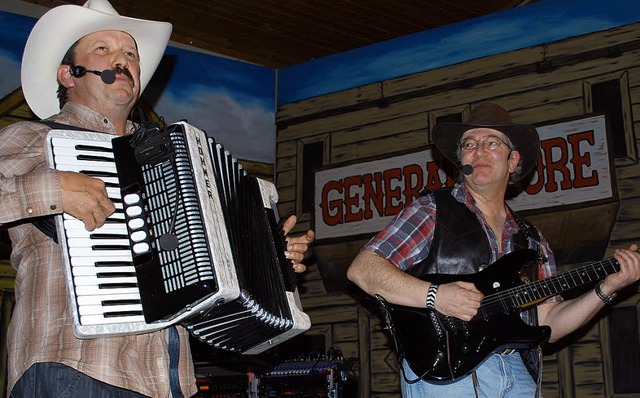 Die schwbischen &#8222;Silverados&#82...ountry-Stimmung in der Kandertalhalle.  | Foto: Thomas Loisl Mink