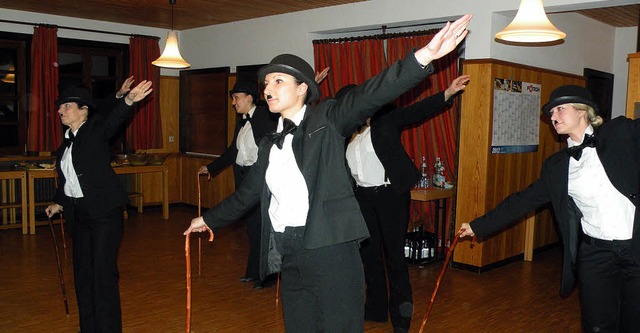 Sorgte fr Stimmung: Die Wehrer Tanzgruppe unter der Leitung von Iris Jger.   | Foto: Sarah Trinler