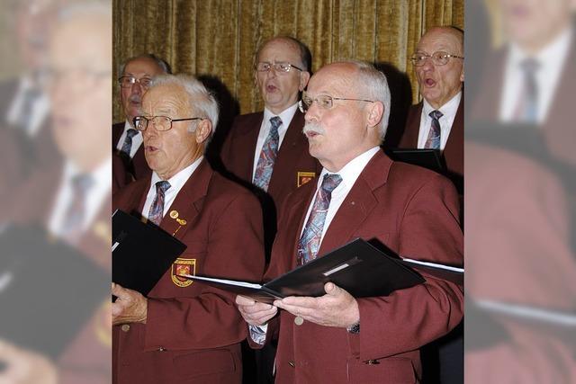 Ein Mnnerchor mit seltenen Jubilen