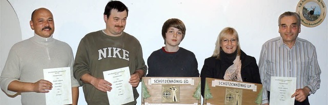 Vereinsmeister der Sportschtzen Grafe..., Marianne Baumann und  Eugen Leiber.   | Foto: Seifried