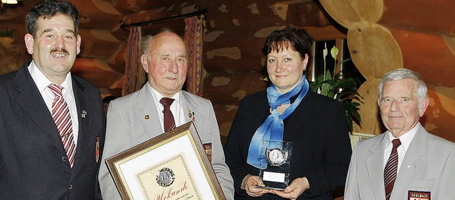 Ehrungen beim Gesangverein Liederkranz... neue zweite Vorsitzende Klaus Krieg.   | Foto: Heidi Fssel