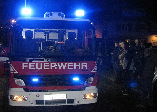 Ein Bild vom neuen  Feuerwehrfahrzeug fr  Hnner machte sich der Gemeinderat.   | Foto: Michael Gottstein