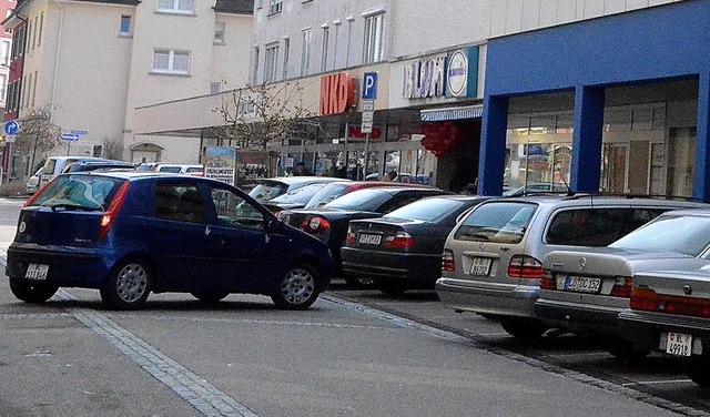 Die Parkpltze in der Kapuzinerstrae bleiben.  | Foto: Ingrid Bhm-Jacob