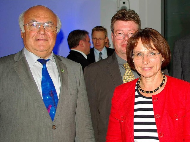 Martin Herrenknecht (links) mit der Of...r Oberbrgermeisterin Edith Schreiner.  | Foto: hr