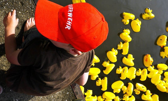 Entenrennen sind eine Idee der Service...ingen ein solches Rennen veranstalten.  | Foto: Yvonne Weik