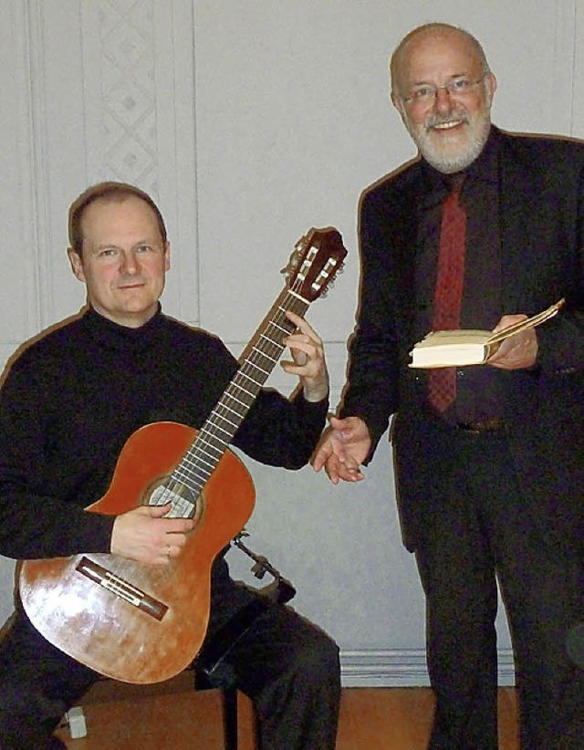 Konzert &#8222;Platero und ich&#8220; ...ian Mangold (Gitarre)  in Hecklingen.   | Foto: Eva Franz