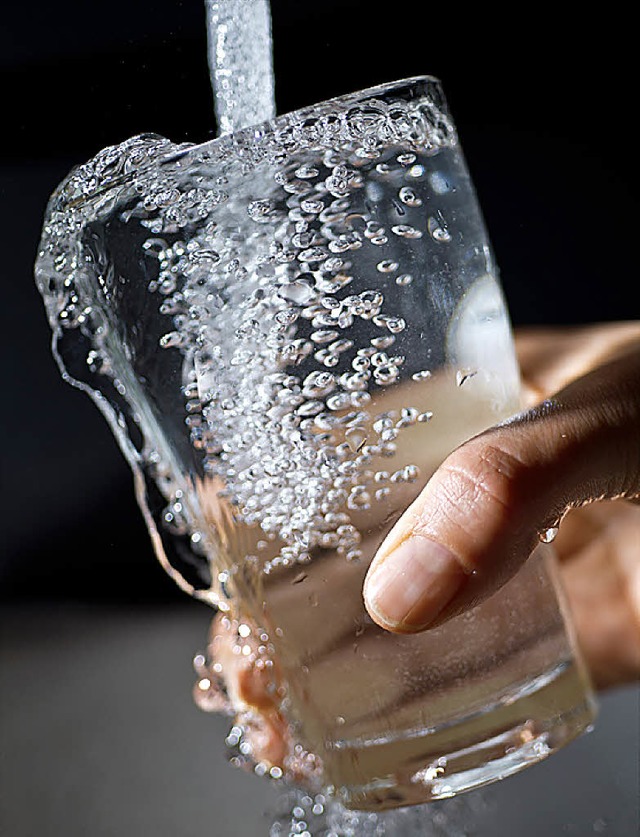 Der Ortenauer braucht tglich im Schnitt 112 Liter Wasser.   | Foto: dpa