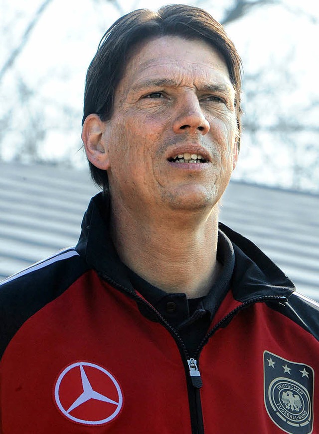 Ex-Profi und jetziger U-18-Trainer Christian Ziege.   | Foto: Schn