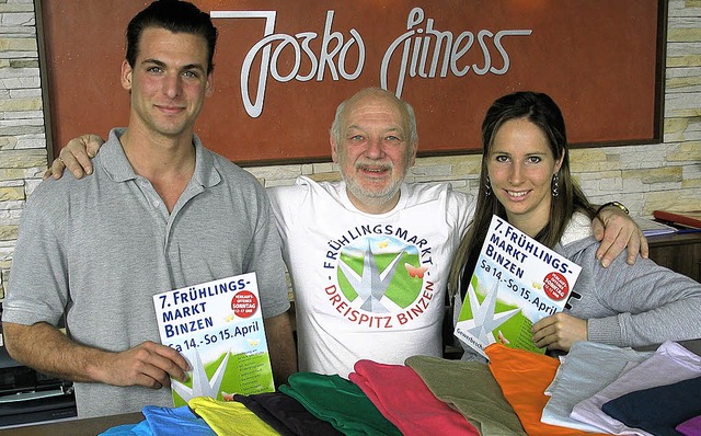 Tim Josko, Karl-Michael Effert und Kar...arben liegen schon als T-Shirt bereit.  | Foto: jutta Schtz