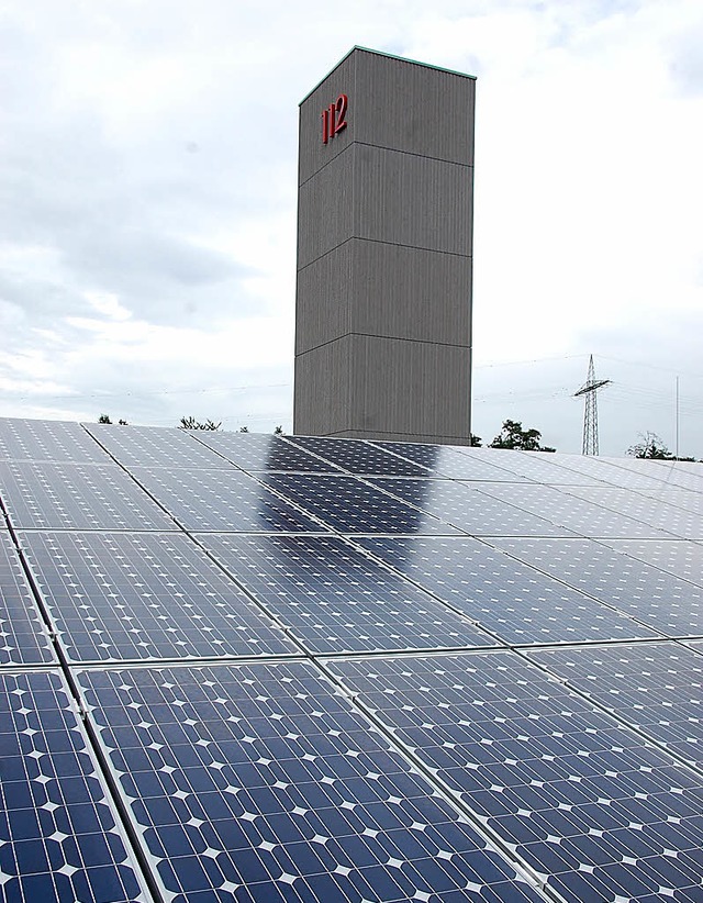 Auch auf dem Bauhofdach in Weil am Rhein gibt es eine Photovoltaikanlage.  | Foto: Lauber