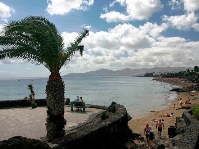 Strand auf Lanzarote: Bedrohen Bohrinseln die Idylle?  | Foto: dpa