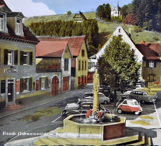 Hier der Nikolausbrunnen &#8211; damal...ehr und mehr zu einem Parkplatz wurde.  | Foto: Archiv Karl Gysler/Thomas Landwehr