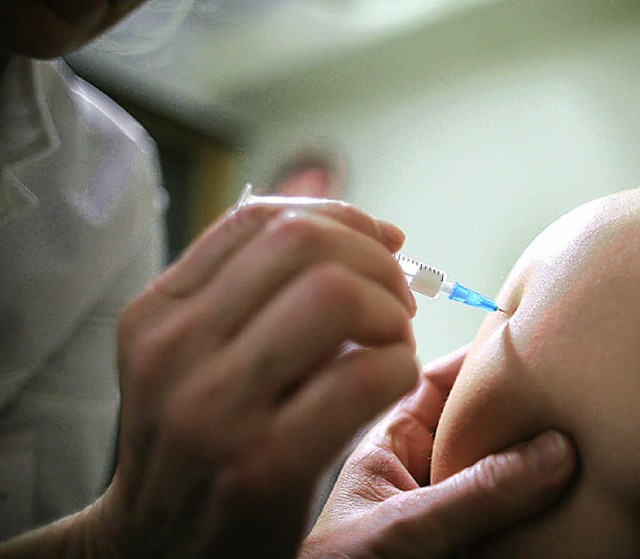 Kaum ein Risiko: die FSME-Impfung  | Foto: dpa
