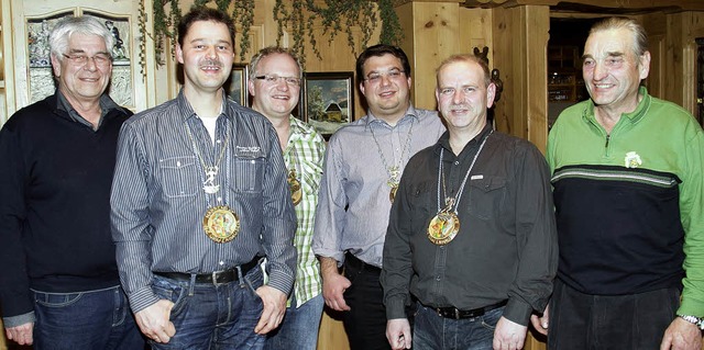 Ehrungen (von rechts): Eugen Leiber (G...wald) mit Verbandsorden ausgezeichnet.  | Foto: Christiane Seifried