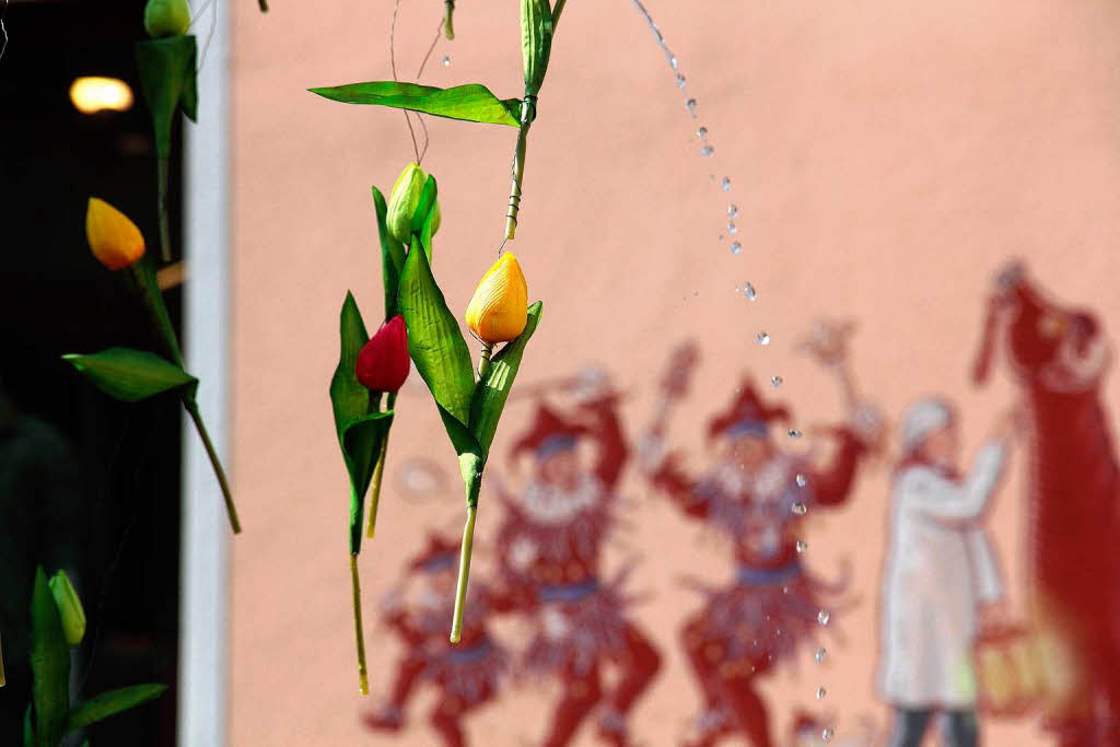 Bltensonntag in Endingen: Auch die Brunnen in der Innenstadt waren passend dekoriert.