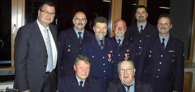 Ehrungen bei der Kenzinger Feuerwehr: ...egel, Michael Meier und Markus Kaspar.  | Foto: Michael Haberer