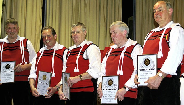 Fr 50 Jahre wurden (von rechts) Chris...  fr 40 Jahre Mitgliedschaft geehrt.   | Foto:  Werner Probst