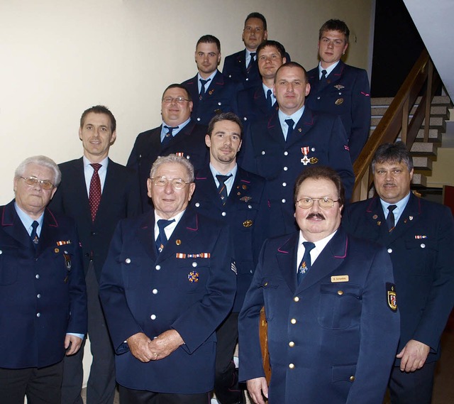 Geehrte und ehrende Feuerwehrleute und...Rieser, Sven Klein und Thomas Breier.   | Foto: Albert Greiner