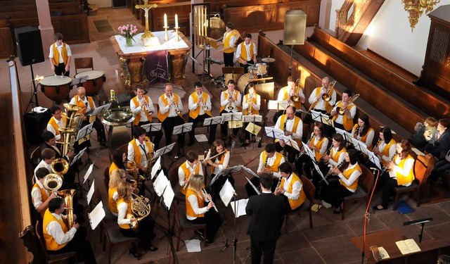 Klangvoll in der Kirche: die Meienheimer Musiker und Musikerinnen   | Foto: wolfgang knstle