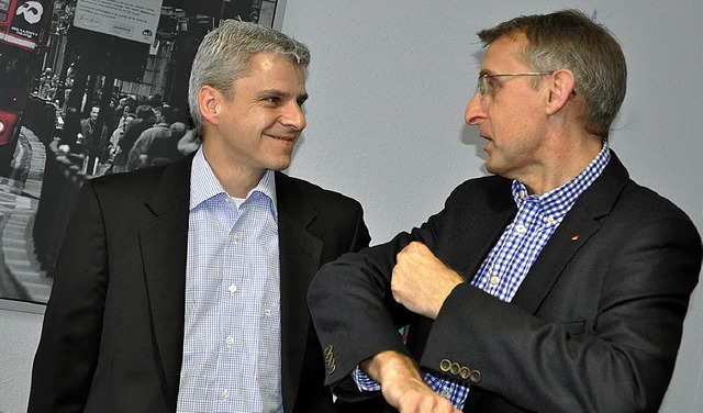In der Opposition muss man auch mal di...sabgeordneten  Armin Schuster (rechts)  | Foto: Rainer Ruther