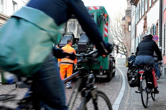 Auf Tour mit der Mllabfuhr in Freiburgs Innenstadt