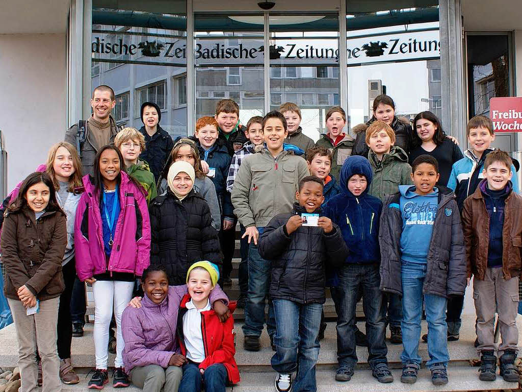 Die Klasse 4a der Vigelius Grundschule Freiburg mit ihrem Lehrer Thomas Gad.