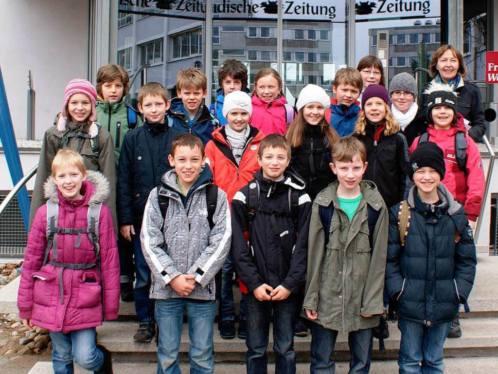 Die Klasse 4s der Adolf-Gnshirt-Schule in Eichstetten mit ihrer Lehrerin Hanne Siefert-Reimann.
