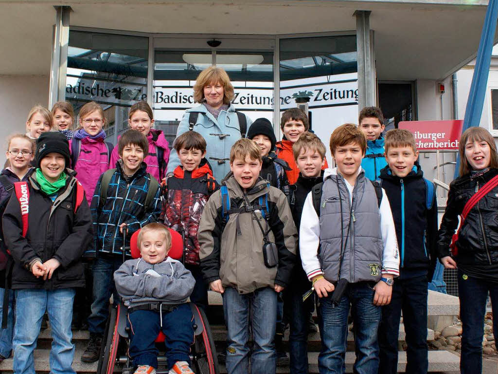 Die Klasse 4b der Neunlindenschule in Ihringen mit ihrer Lehrerin Gudrun Diener.