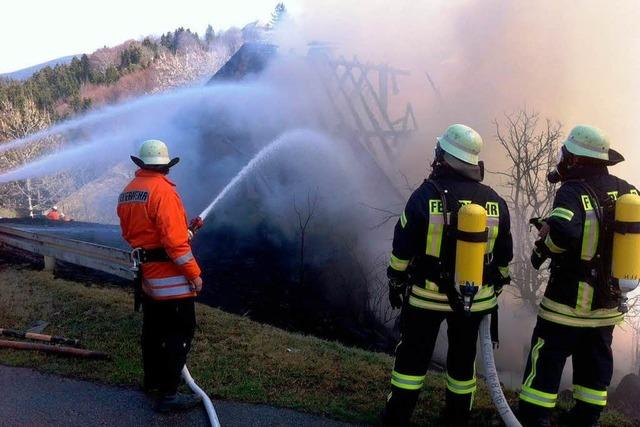Fotos: Feuer zerstrt Bauernhof in Oberried-Hofsgrund
