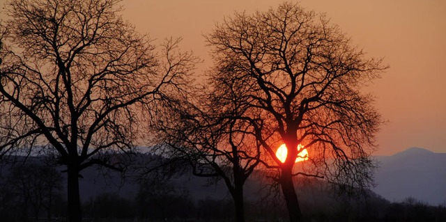 Endingen-Kaiserstuhl.  Solch einen sch...derzeit fast tglich am Abend erleben.  | Foto: Roland Vitt