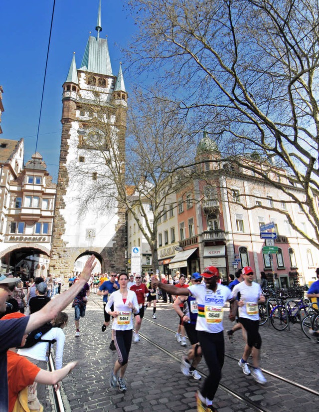 Ein echter Renner: der Freiburg-Marathon mit guter Stimmung vor schner Kulisse  | Foto: Veranstalter