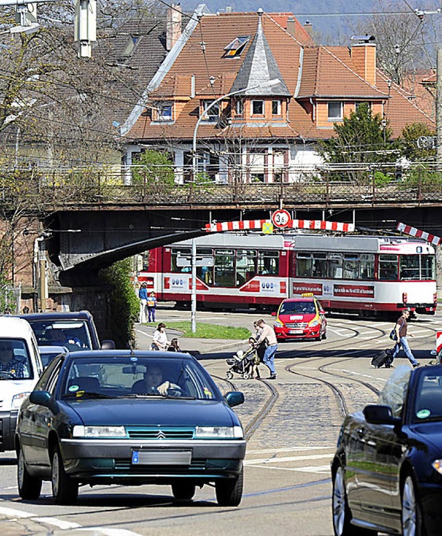 Die Brcke zwischen Friedhof- und Heil...en-Baden  so schnell nicht vergessen.   | Foto: I. Schneider