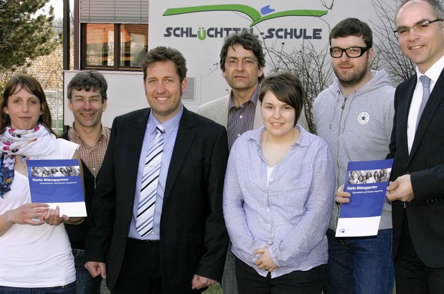 Bildungspartnerschaft zwischen der Sch...eni Lber, Lars Gtze und Thomas Alex.  | Foto: Seifried