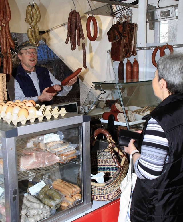 Frische Produkte  vom Hofgut Drrenbh...e Sigi Friedrich auf dem Wochenmarkt.   | Foto: wd
