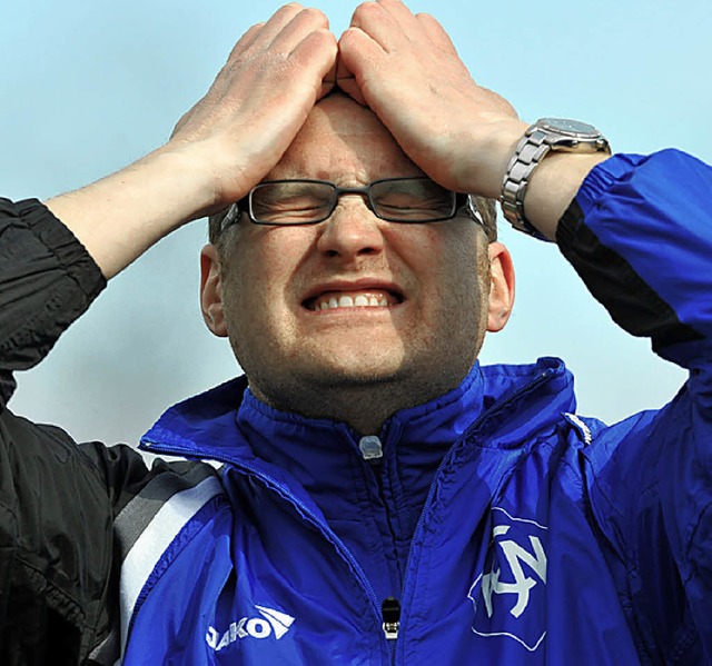 Einige Haare hat er noch, die er sich ... Willmann, Trainer des SV Hinterzarten  | Foto: See