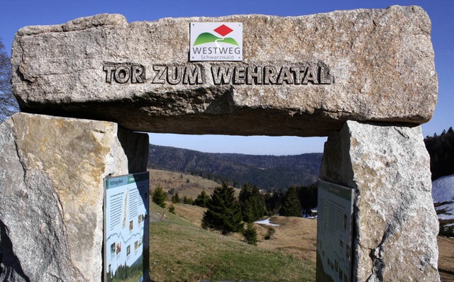 Beim Westwegportal am Weienbachsattel...s Wander-Opening mit buntem Programm.   | Foto: Andreas Bhm