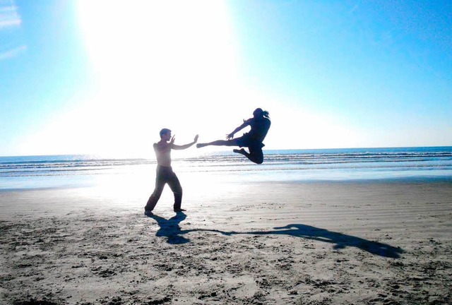 Sensei Chandana  beim Training mit sei...tmeisterschaft in Florida-Beach (USA).  | Foto: privat