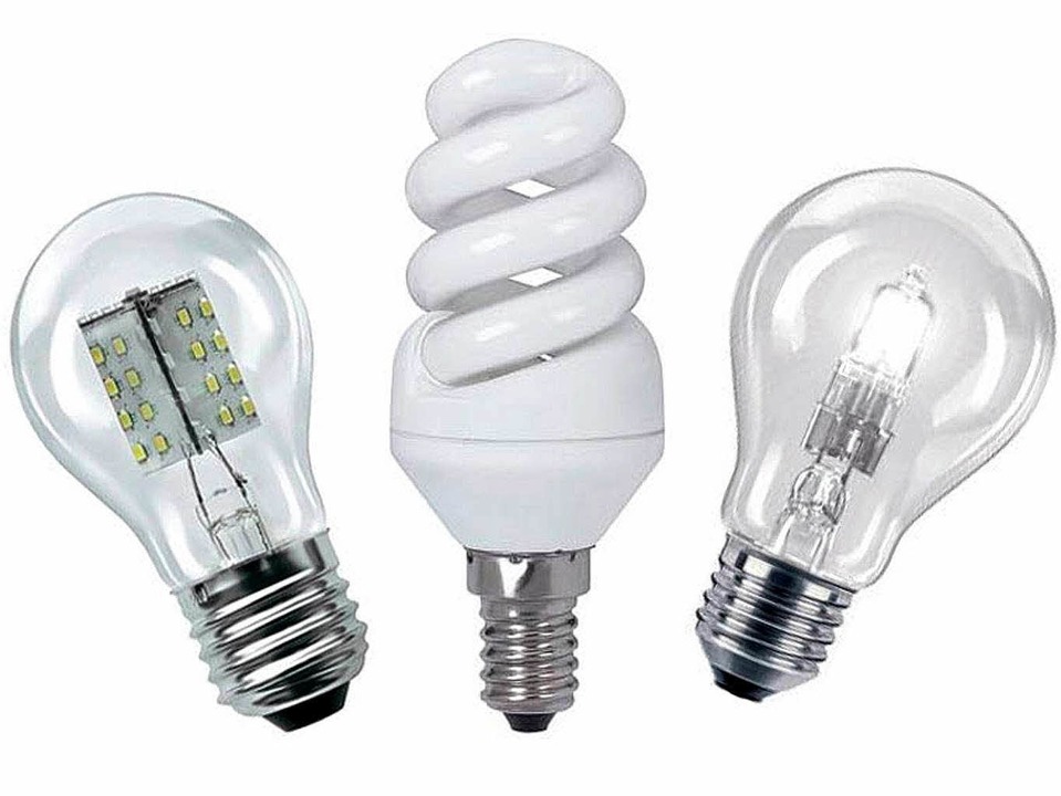 LED-Glühlampe, Energiesparlampe und Halogenglühlampe  | Foto: PR Hersteller