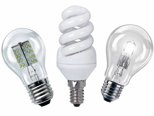 LED-Glhlampe, Energiesparlampe und Halogenglhlampe  | Foto: PR Hersteller