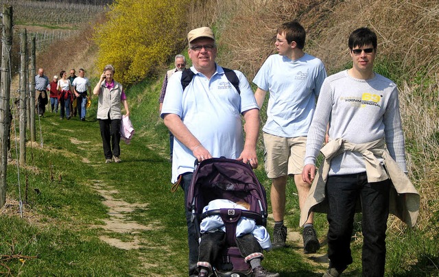 Junge wie ltere Wanderfreunde kamen zum  Volkswandertag rund um Eichstetten.   | Foto: gustav rinklin