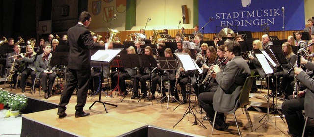 Fast 80 Musiker umfasst die Stadtmusik...artner beim Jahreskonzert begeisterte.  | Foto: Ute Schler
