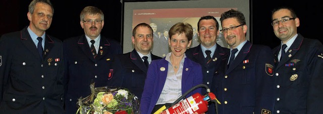 Ein Foto fr das Archiv: Ex-Brgermeis...Stadtbrandmeister) und Thomas Gttle.   | Foto: Paul Schleer