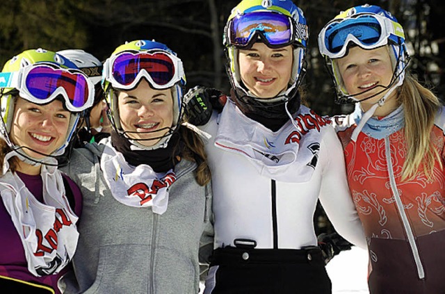 Beste Mdchen beim Slalom waren (von l...i, Ellena Ortholf  und Chiara Wetzel.   | Foto: Junkel