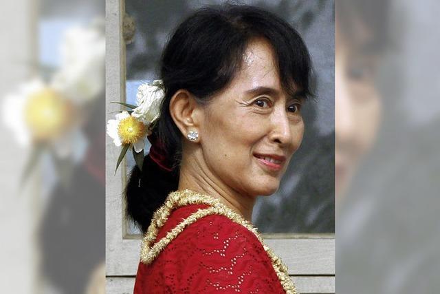 Viele Birmaner jubeln Suu Kyi zu