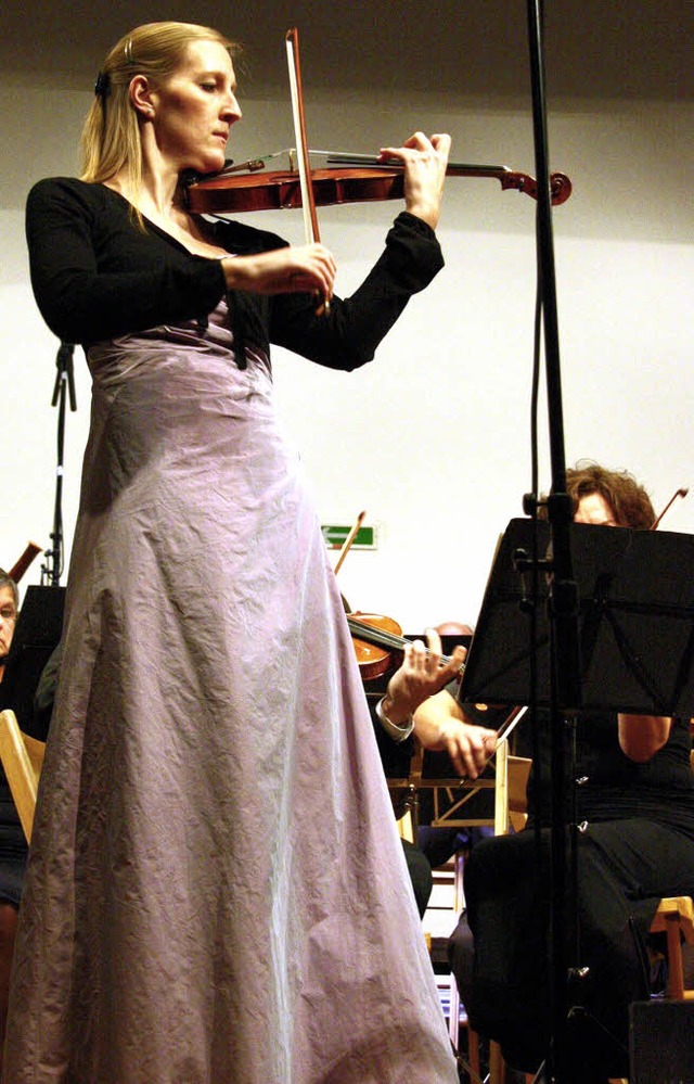 Sarah Mller-Feser spielt mit dem Mark...olinkonzert von Mendelssohn Bartholdy.  | Foto: Hans Jrgen Kugler