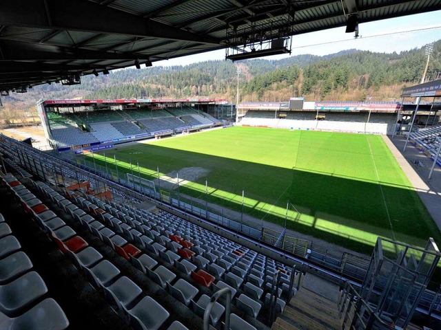 Ein Umbau des bestehenden SC-Stadions ... Firma Freyler in Auftrag gegeben hat.  | Foto: Ingo Schneider