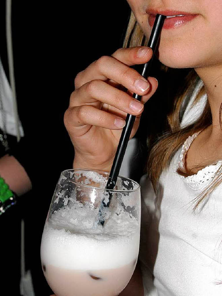 Cocktails gehren zur Party – alkoholfrei, versteht sich